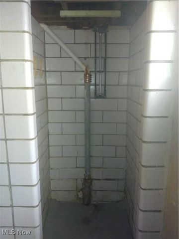 353 Cornell Avenue, Youngstown, OH 44507