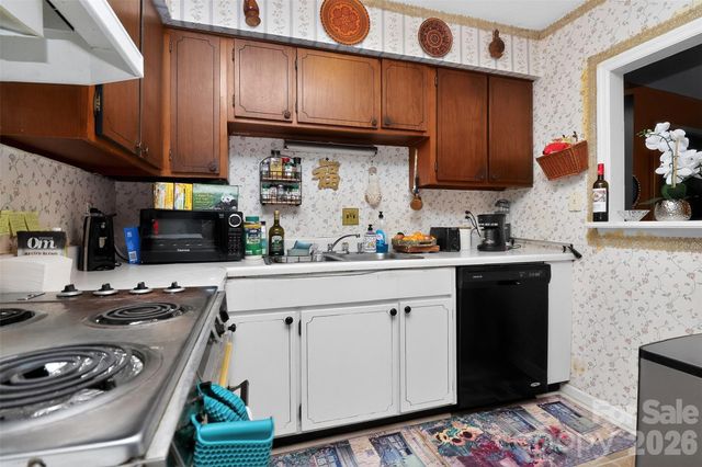 1906 Meadowlark Lane 15, Charlotte, NC 28210