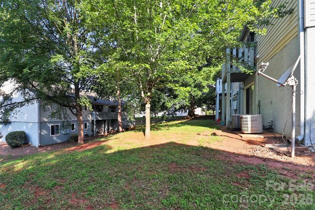 1906 Meadowlark Lane 15, Charlotte, NC 28210