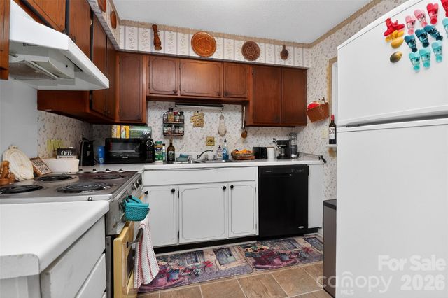1906 Meadowlark Lane 15, Charlotte, NC 28210
