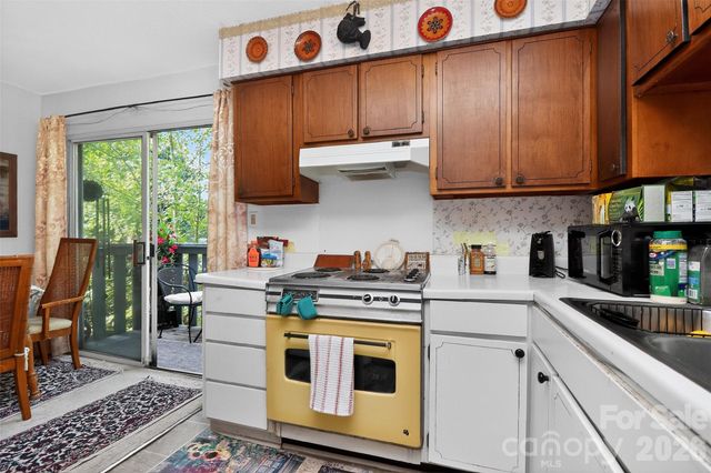 1906 Meadowlark Lane 15, Charlotte, NC 28210