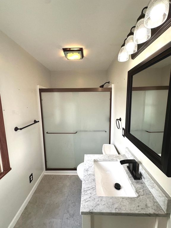 Image 21 of property listing at 142 Fielder Drive, Salem, IL 62881