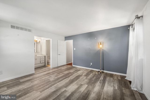 10232 RUBIN LN, Philadelphia, PA 19116