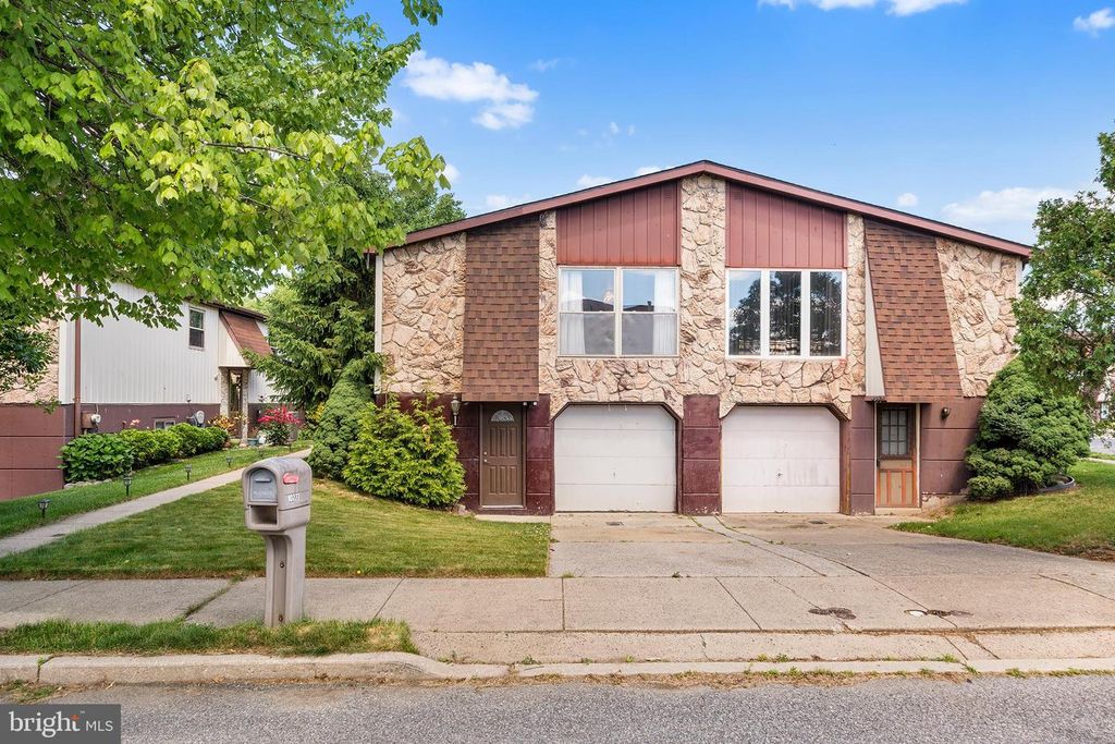 10232 RUBIN LN, Philadelphia, PA 19116