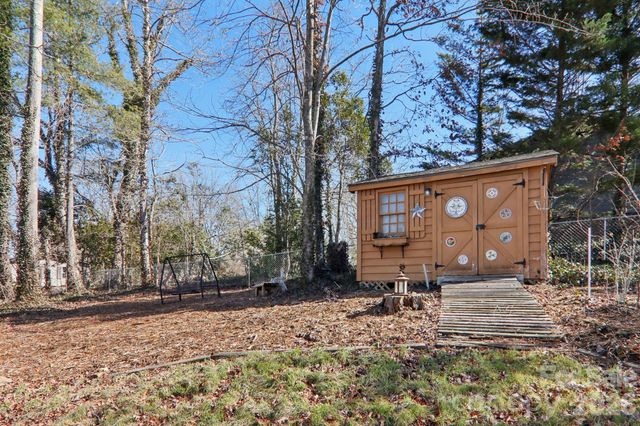 148 Lower Christ School Road, Fletcher, NC 28732