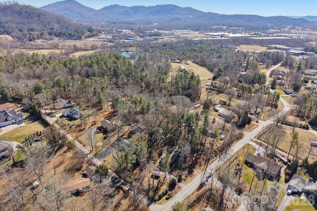 148 Lower Christ School Road, Fletcher, NC 28732