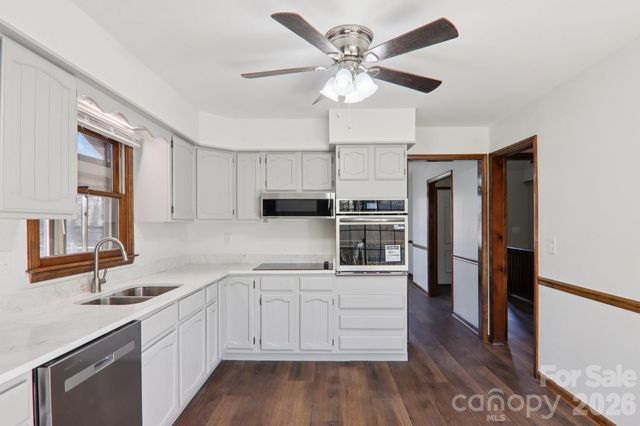 148 Lower Christ School Road, Fletcher, NC 28732