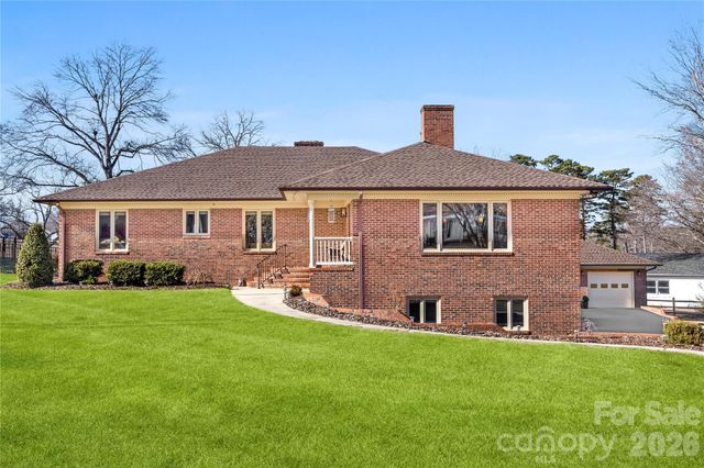 1419 Stoneyridge Drive, Charlotte, NC 28214