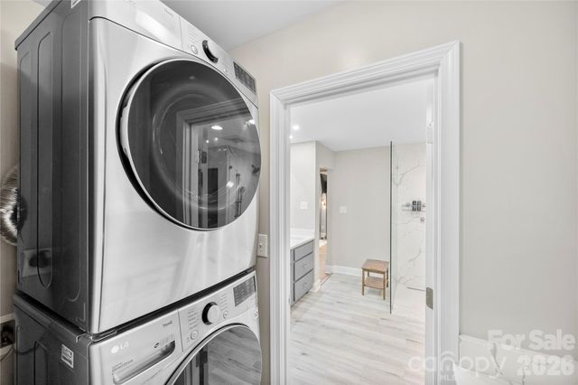 1419 Stoneyridge Drive, Charlotte, NC 28214