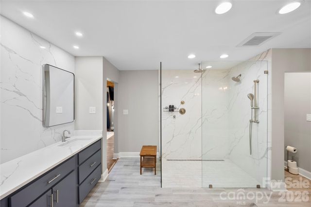 1419 Stoneyridge Drive, Charlotte, NC 28214