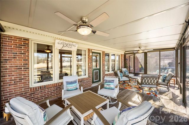 1419 Stoneyridge Drive, Charlotte, NC 28214