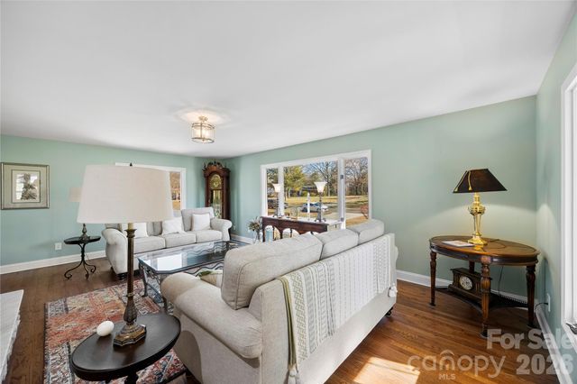 1419 Stoneyridge Drive, Charlotte, NC 28214