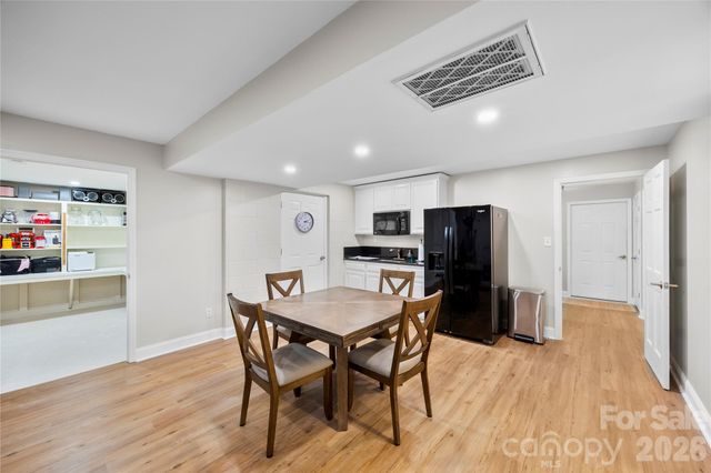 1419 Stoneyridge Drive, Charlotte, NC 28214