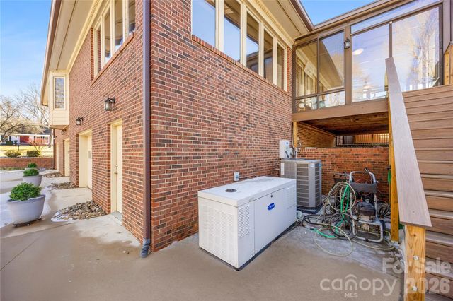 1419 Stoneyridge Drive, Charlotte, NC 28214