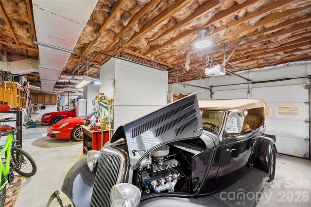 1419 Stoneyridge Drive, Charlotte, NC 28214