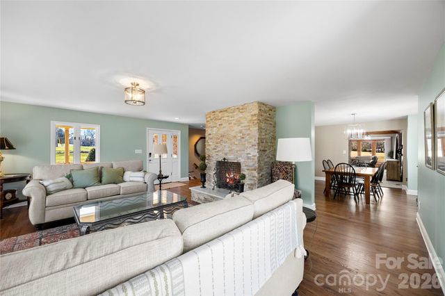 1419 Stoneyridge Drive, Charlotte, NC 28214