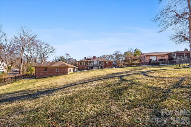 1419 Stoneyridge Drive, Charlotte, NC 28214