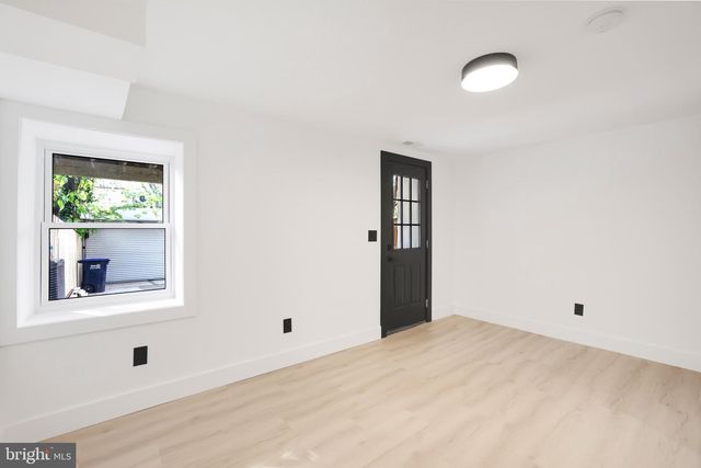1404 MONTELLO AVE NE, Washington, DC 20002