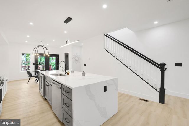 1404 MONTELLO AVE NE, Washington, DC 20002