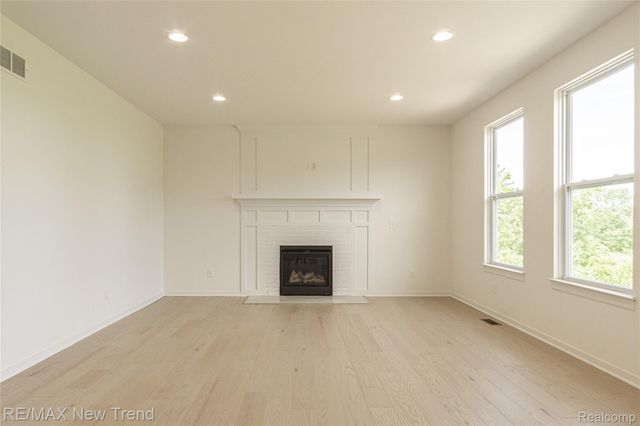 2001 Crested Butte Drive, White Lake Charter Township, MI 48383