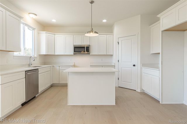 2001 Crested Butte Drive, White Lake Charter Township, MI 48383