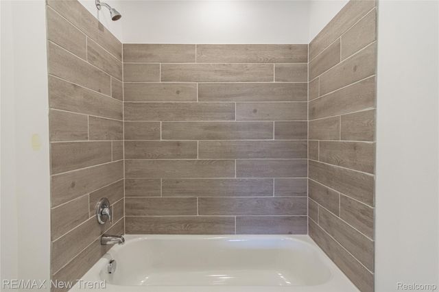 2001 Crested Butte Drive, White Lake Charter Township, MI 48383