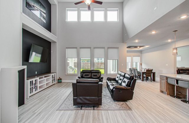 10015 Crescent Wood Drive, Missouri City, TX 77459