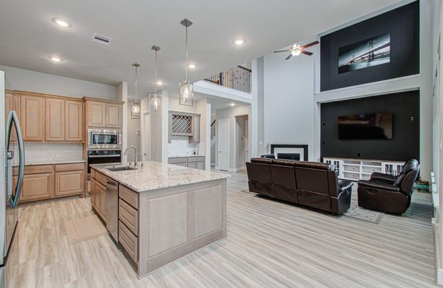 10015 Crescent Wood Drive, Missouri City, TX 77459