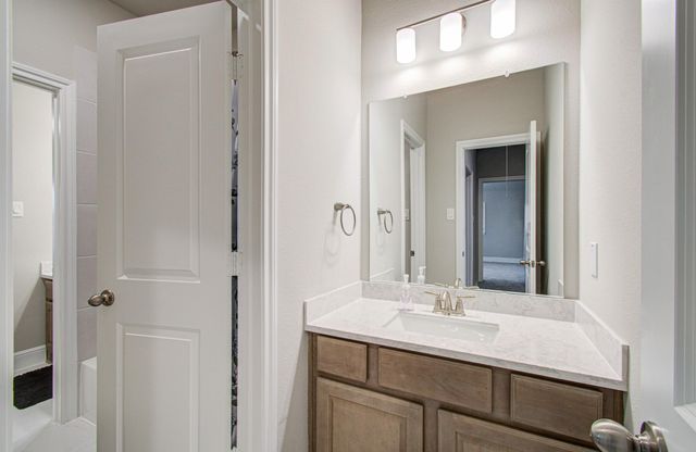 10015 Crescent Wood Drive, Missouri City, TX 77459
