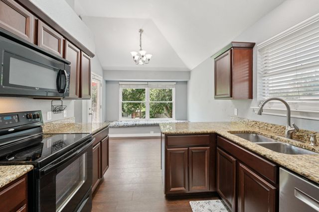 17005 Simsbrook DR, Pflugerville, TX 78660