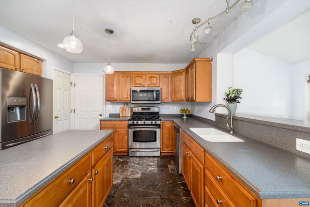 419 CARTER LN, Louisa, VA 23093