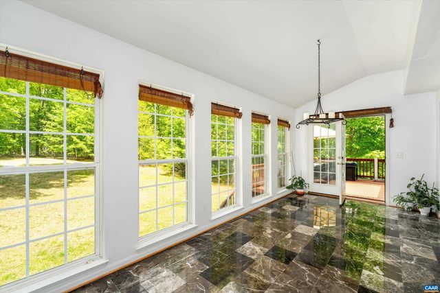 419 CARTER LN, Louisa, VA 23093