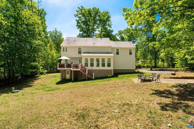 419 CARTER LN, Louisa, VA 23093