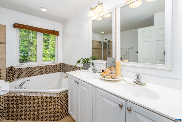 419 CARTER LN, Louisa, VA 23093