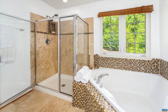 419 CARTER LN, Louisa, VA 23093