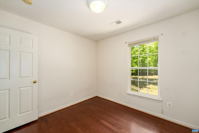 419 CARTER LN, Louisa, VA 23093