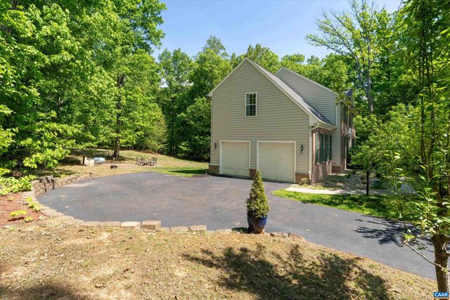 419 CARTER LN, Louisa, VA 23093