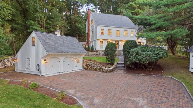 203 Winn St, Burlington, MA 01803