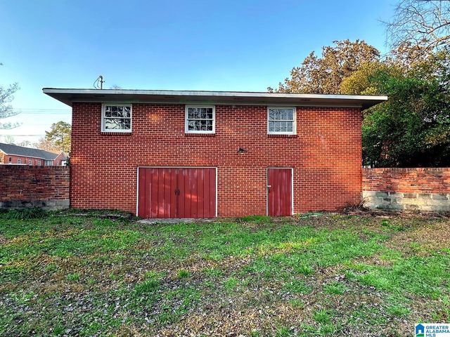 1205 4TH AVENUE N, Clanton, AL 35045