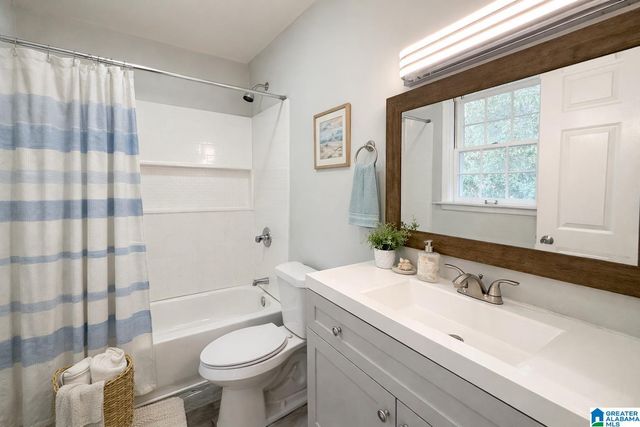 1205 4TH AVENUE N, Clanton, AL 35045