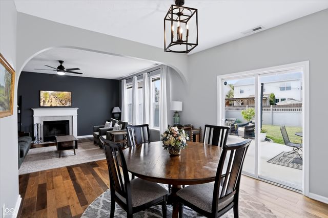 6629 W Deer Hill Drive, Mccordsville, IN 46055