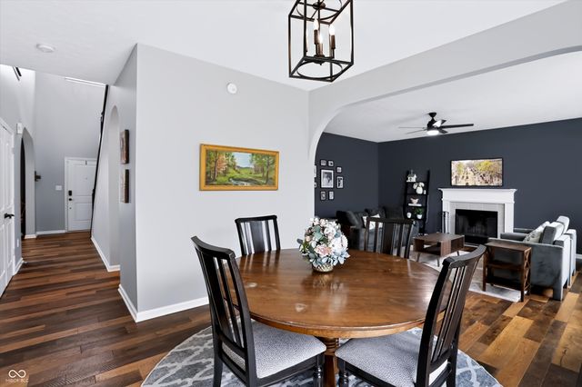6629 W Deer Hill Drive, Mccordsville, IN 46055