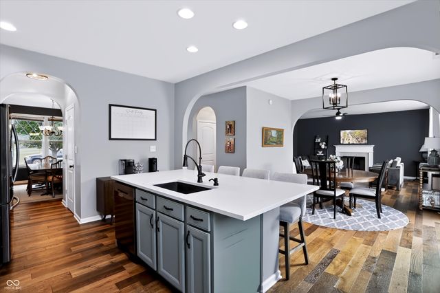 6629 W Deer Hill Drive, Mccordsville, IN 46055
