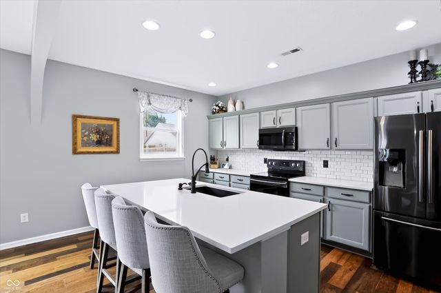 6629 W Deer Hill Drive, Mccordsville, IN 46055