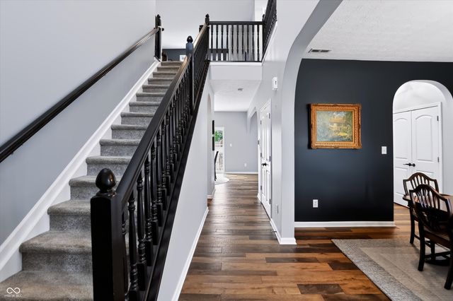 6629 W Deer Hill Drive, Mccordsville, IN 46055