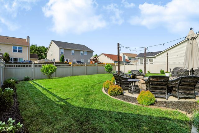 6629 W Deer Hill Drive, Mccordsville, IN 46055