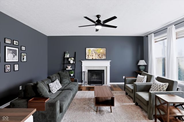 6629 W Deer Hill Drive, Mccordsville, IN 46055