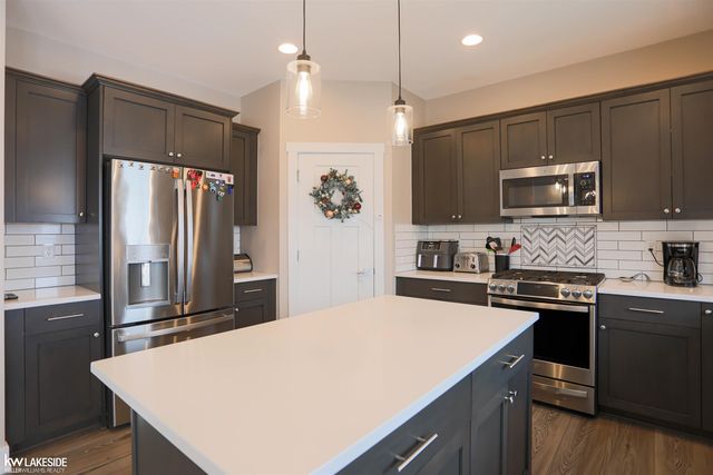 71553 Julius Drive, Bruce Twp, MI 48065