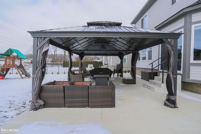 71553 Julius Drive, Bruce Twp, MI 48065