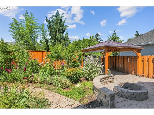 17325 Se SHERMAN St, Portland, OR 97233